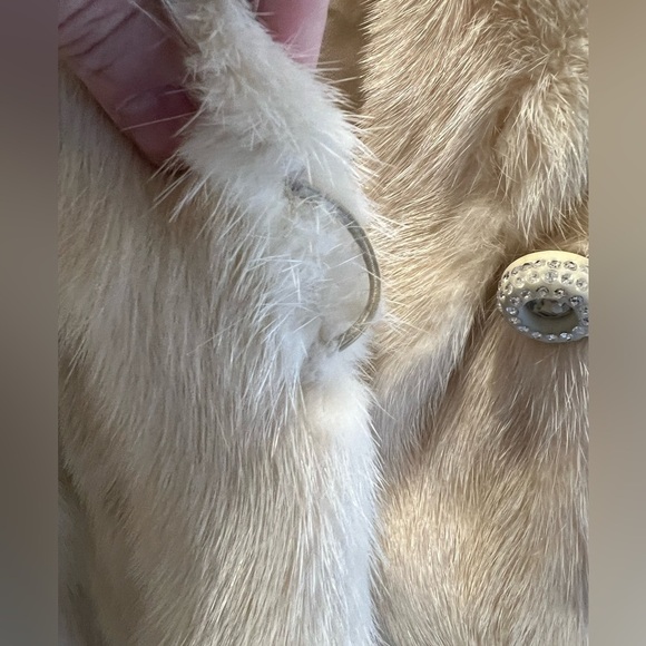 BRUNO & JOSEPH FURS RARE Gorgeous Vintage Ivory FUR COAT Chicago - Picture 5 of 13